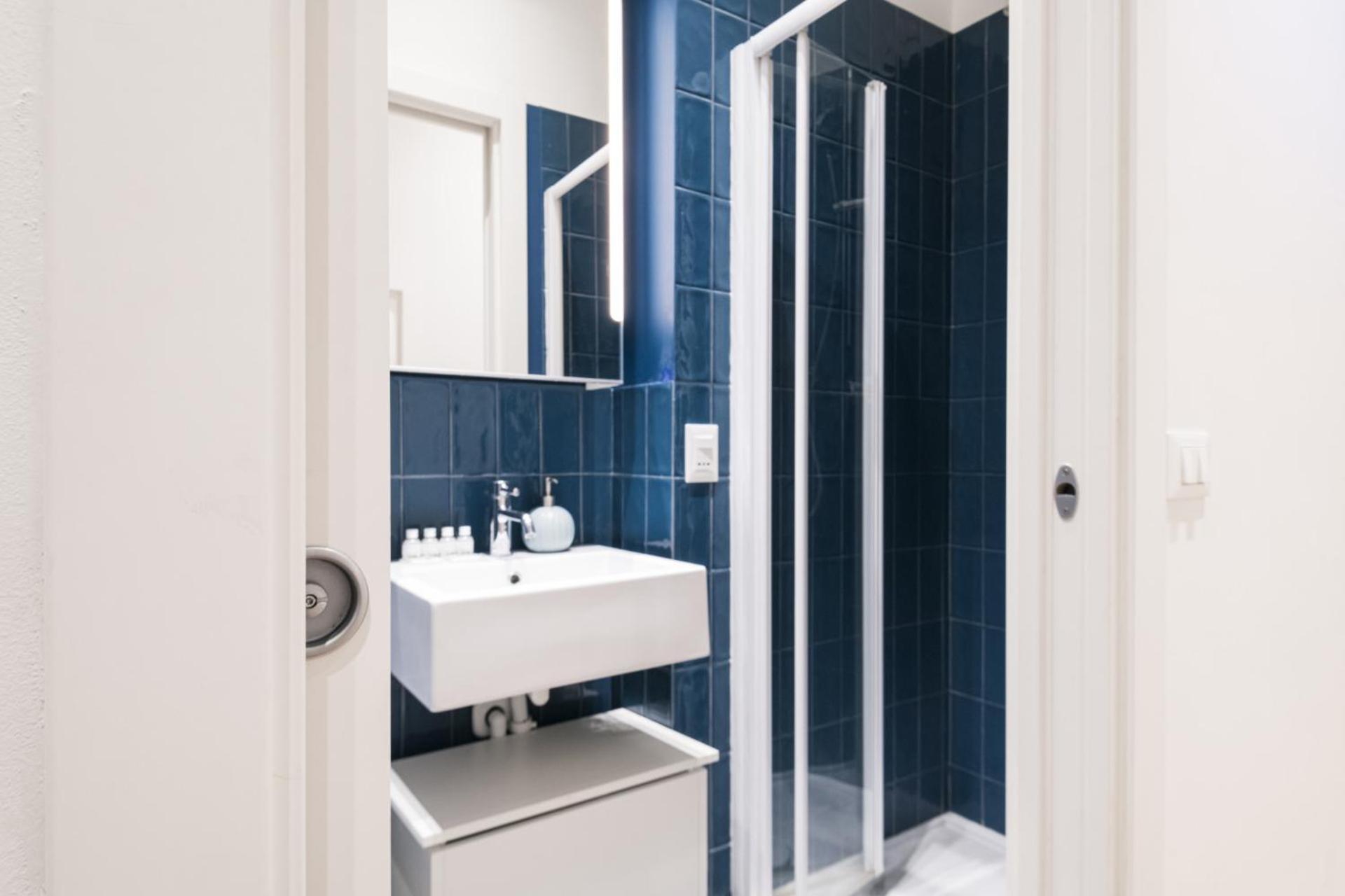 Easylife-luminoso In Zona Garibaldifs Mailand