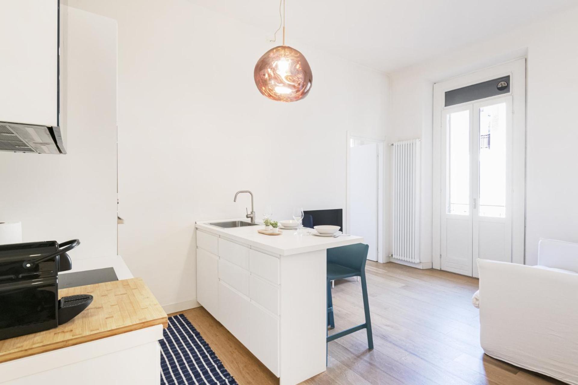 Easylife-luminoso In Zona Garibaldifs Mailand